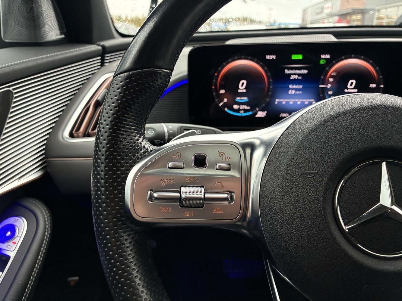 Mercedes-Benz EQC vaihtoauto
