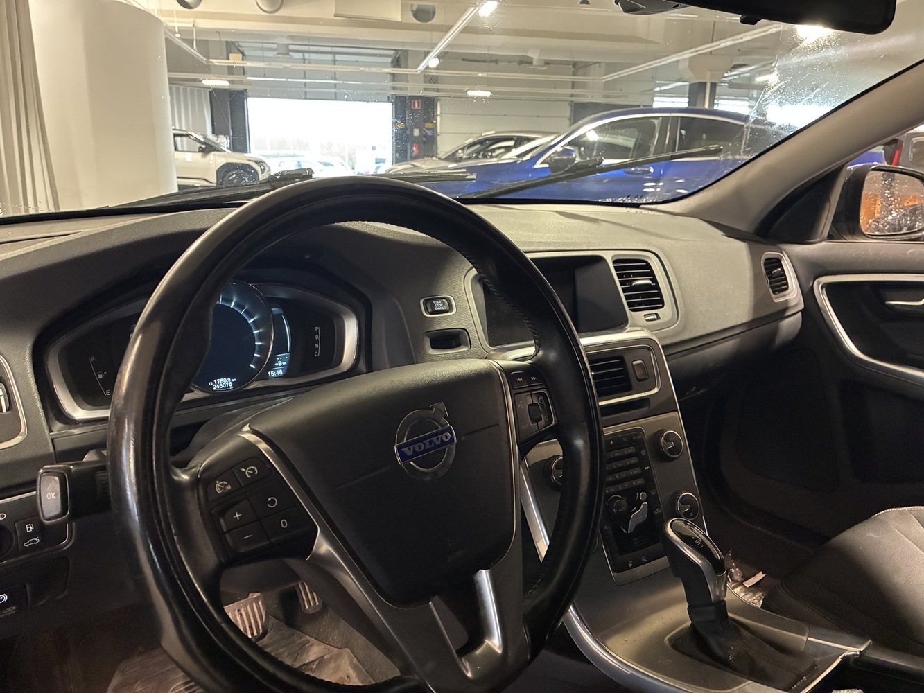Volvo V60 vaihtoauto