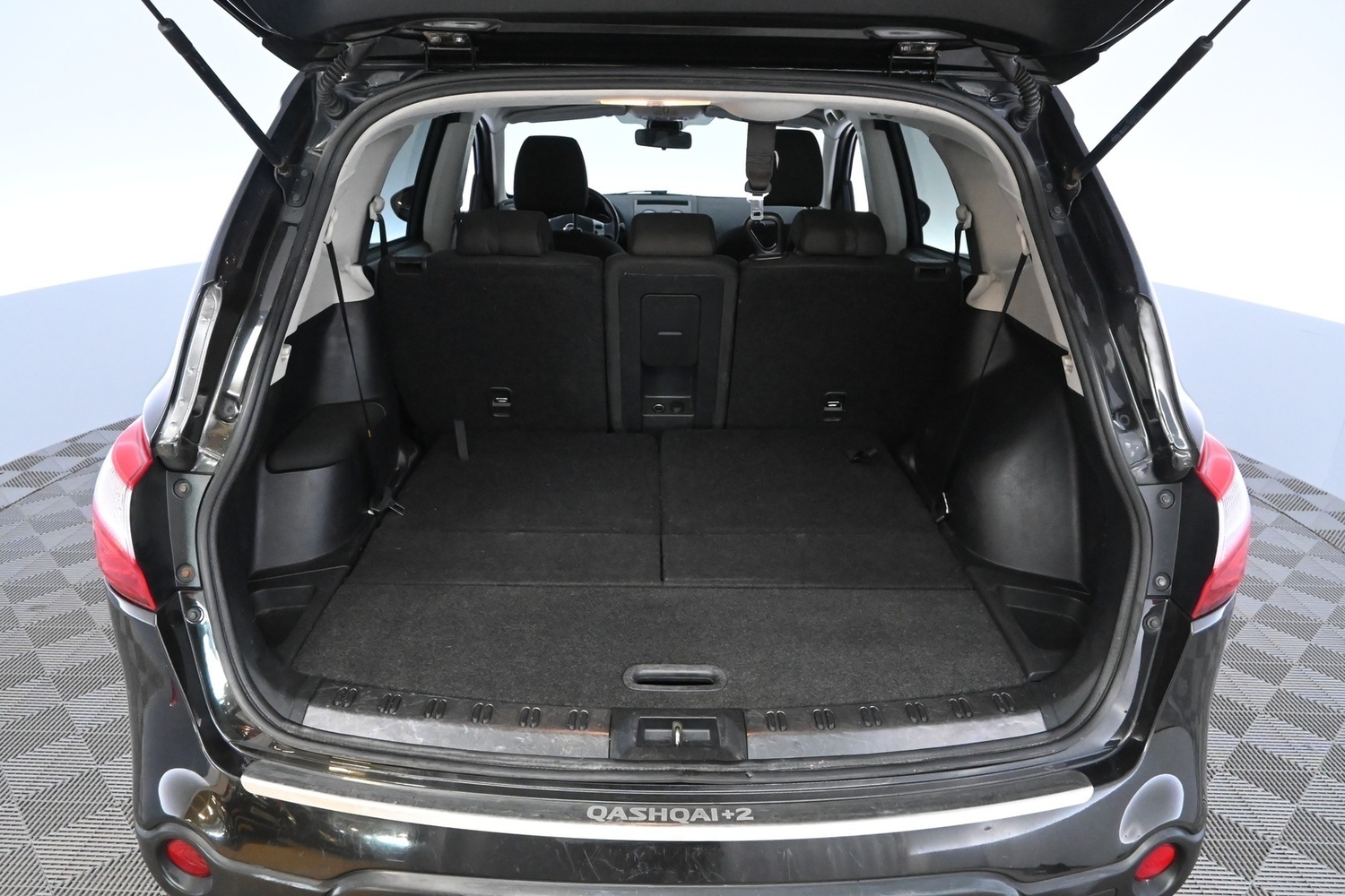 Nissan Qashqai+2 vaihtoauto