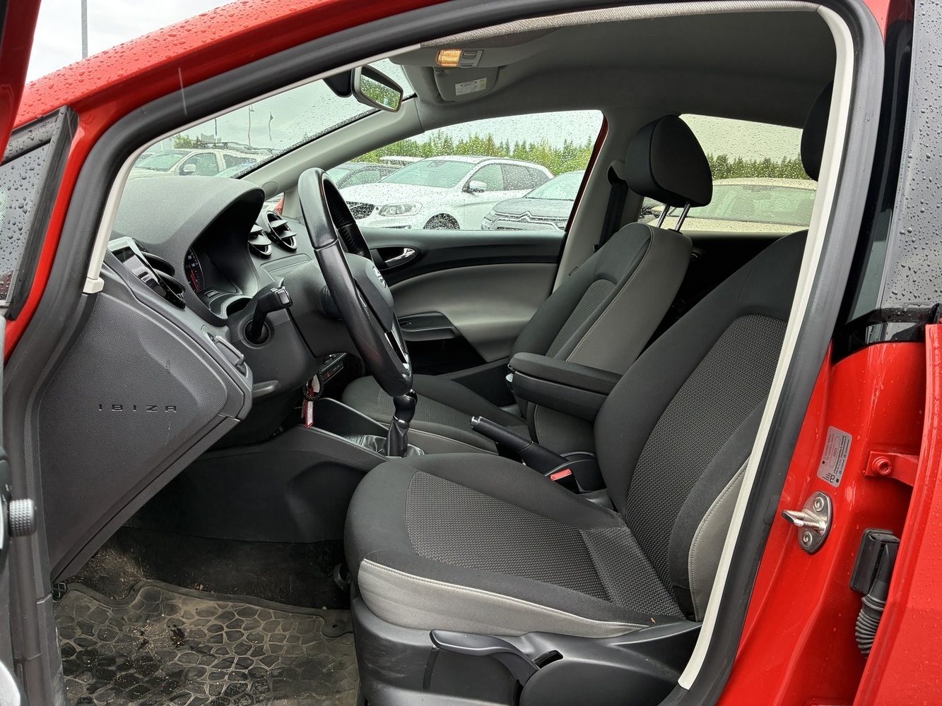 SEAT Ibiza vaihtoauto