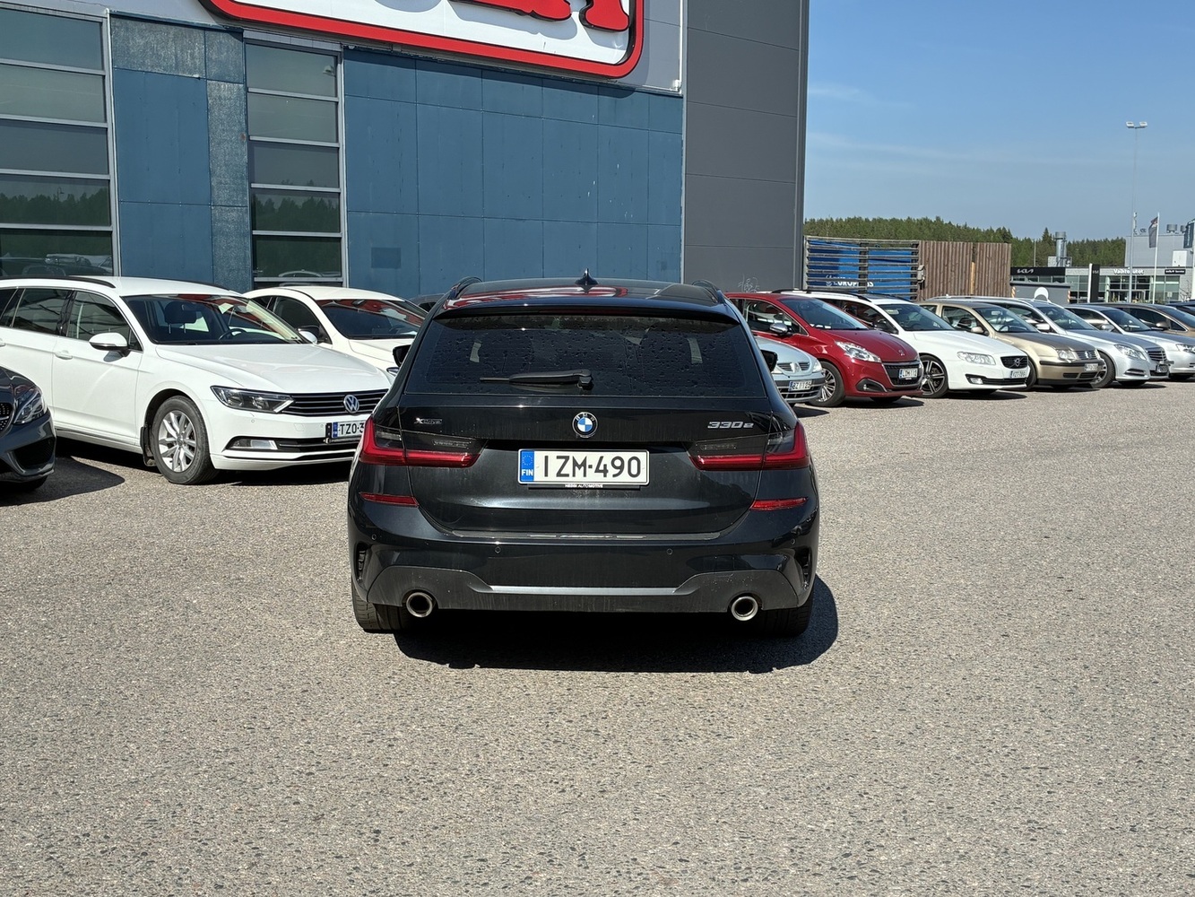 BMW 330 vaihtoauto