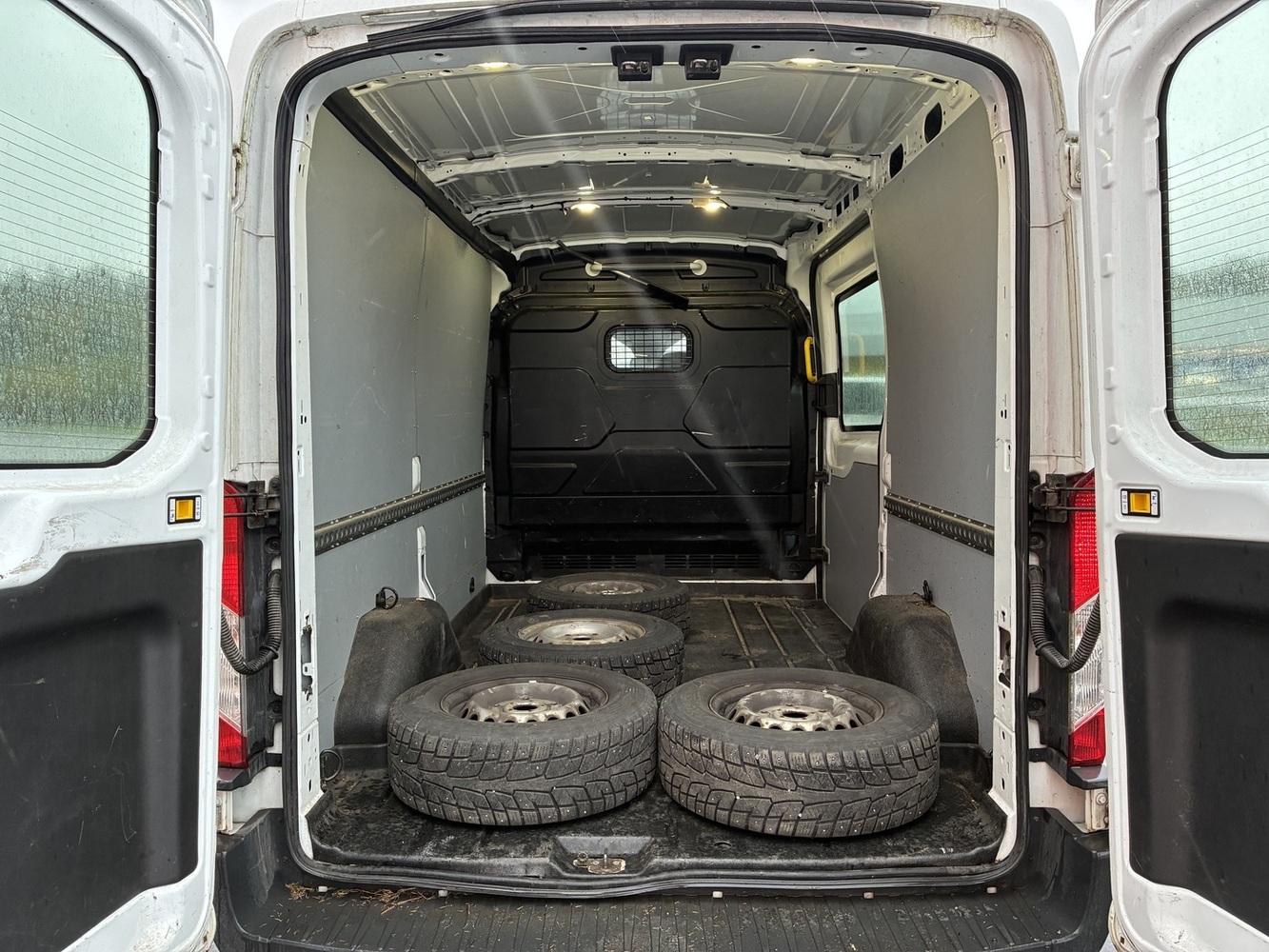 Ford Transit vaihtoauto