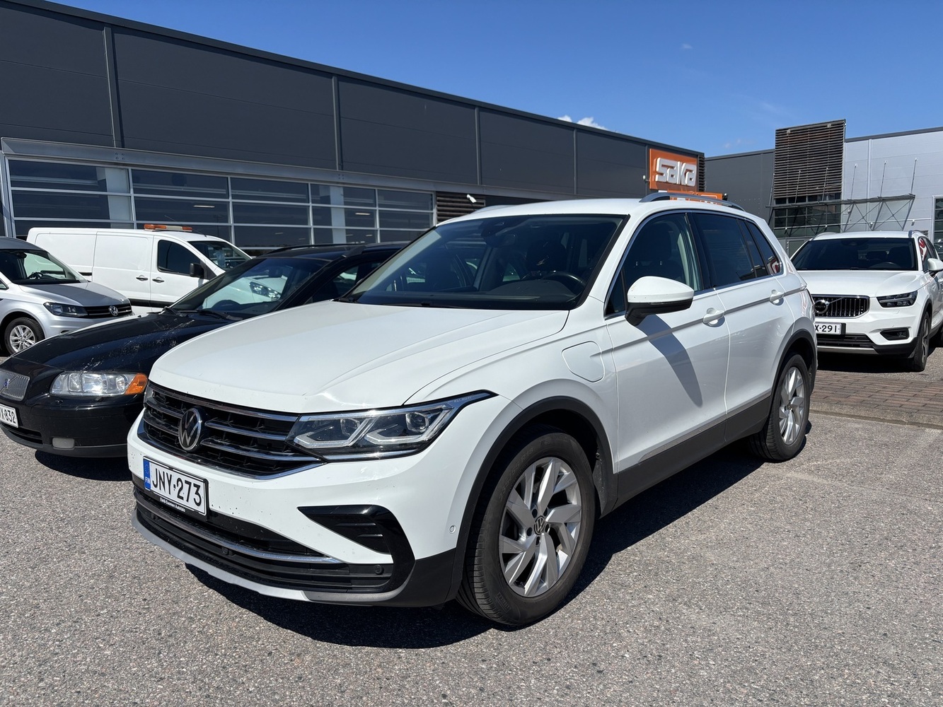 Volkswagen Tiguan vaihtoauto