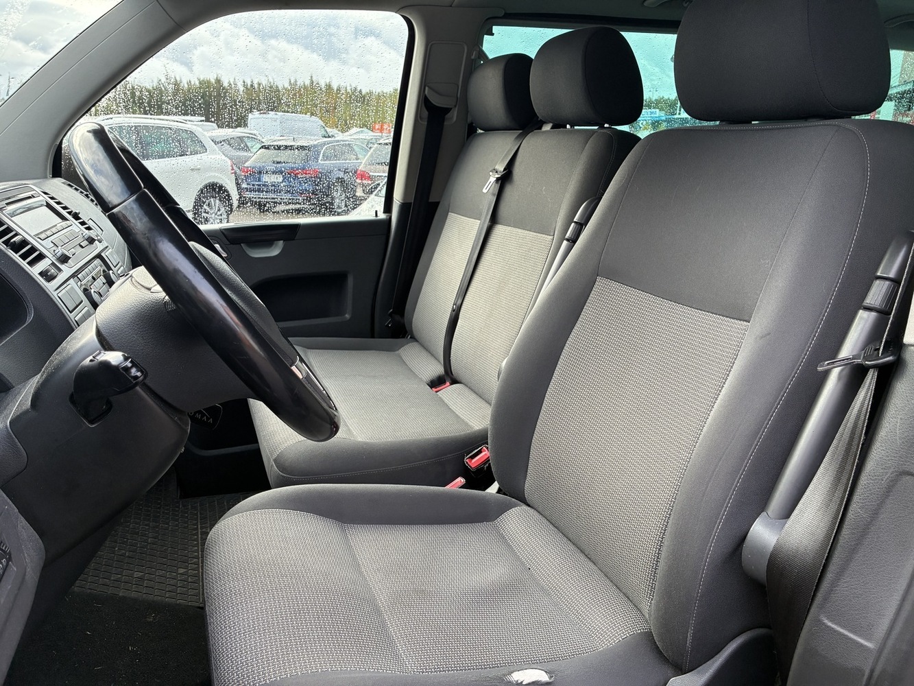 Volkswagen Caravelle vaihtoauto