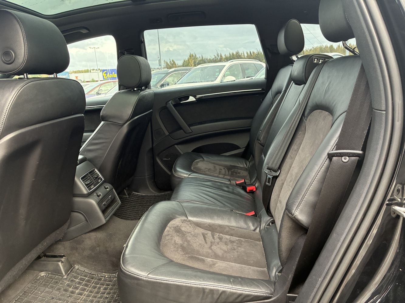 Audi Q7 vaihtoauto