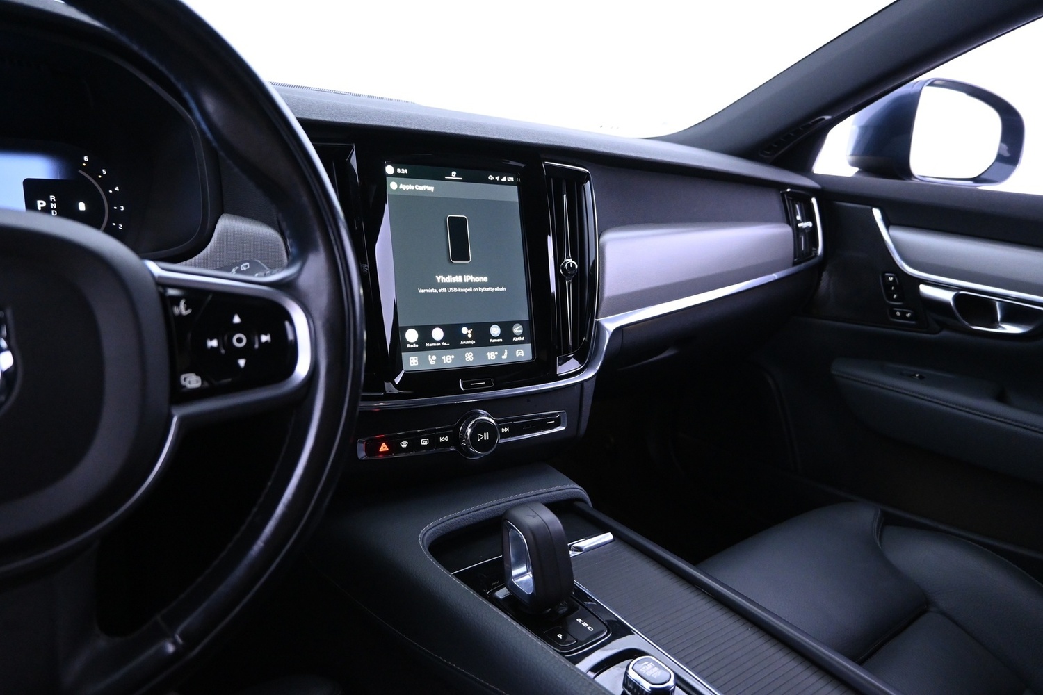 Volvo V90 Cross Country vaihtoauto