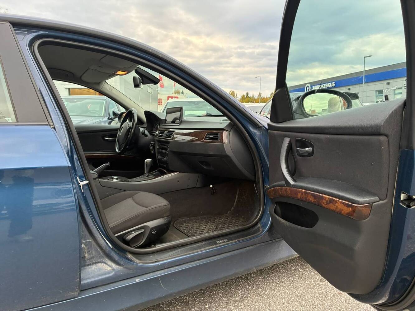 BMW 318 vaihtoauto