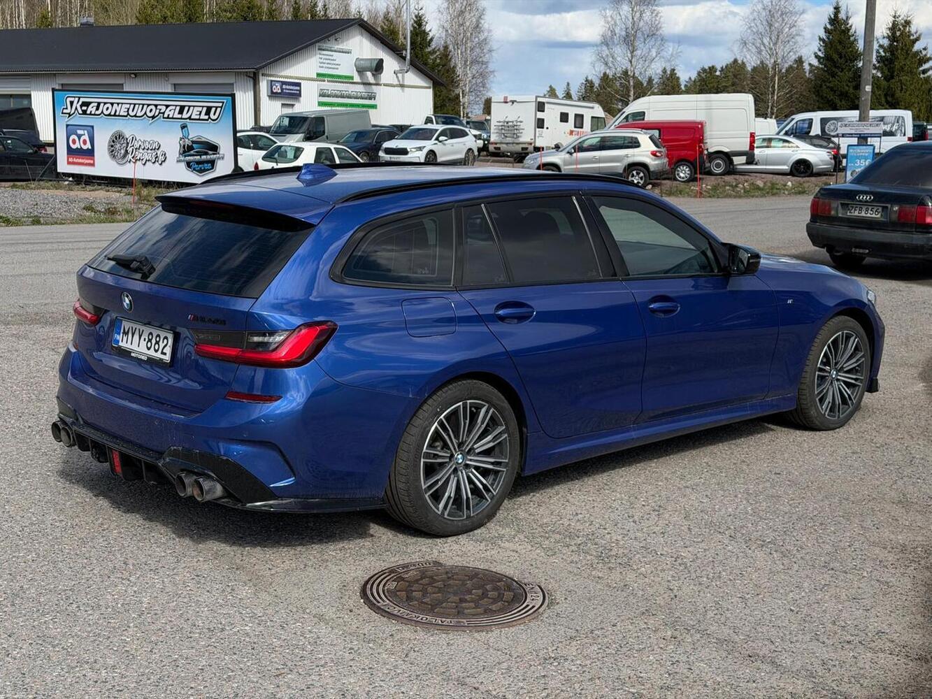 BMW 330 vaihtoauto