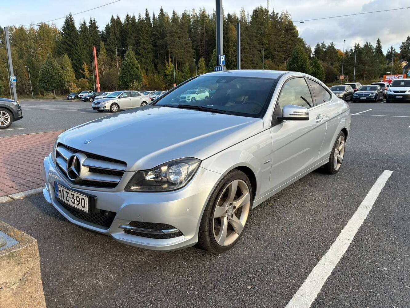 Mercedes-Benz C vaihtoauto