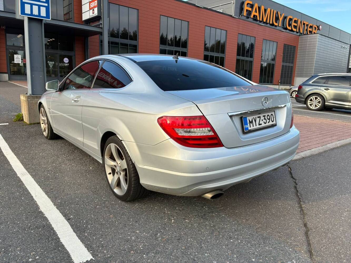 Mercedes-Benz C vaihtoauto