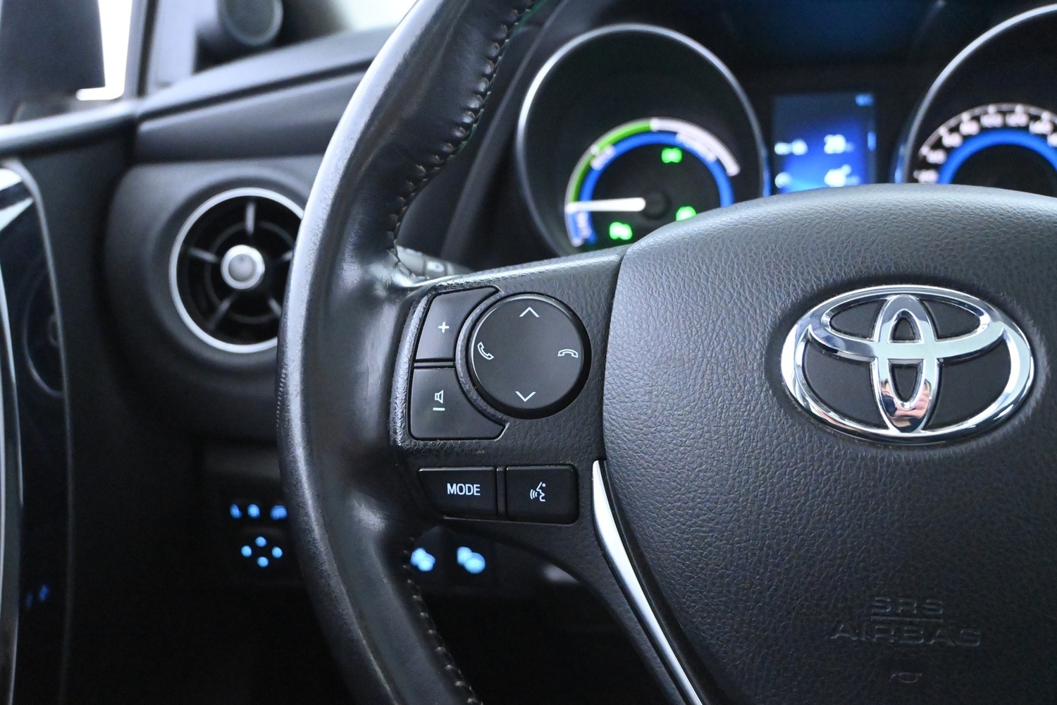 Toyota Auris vaihtoauto