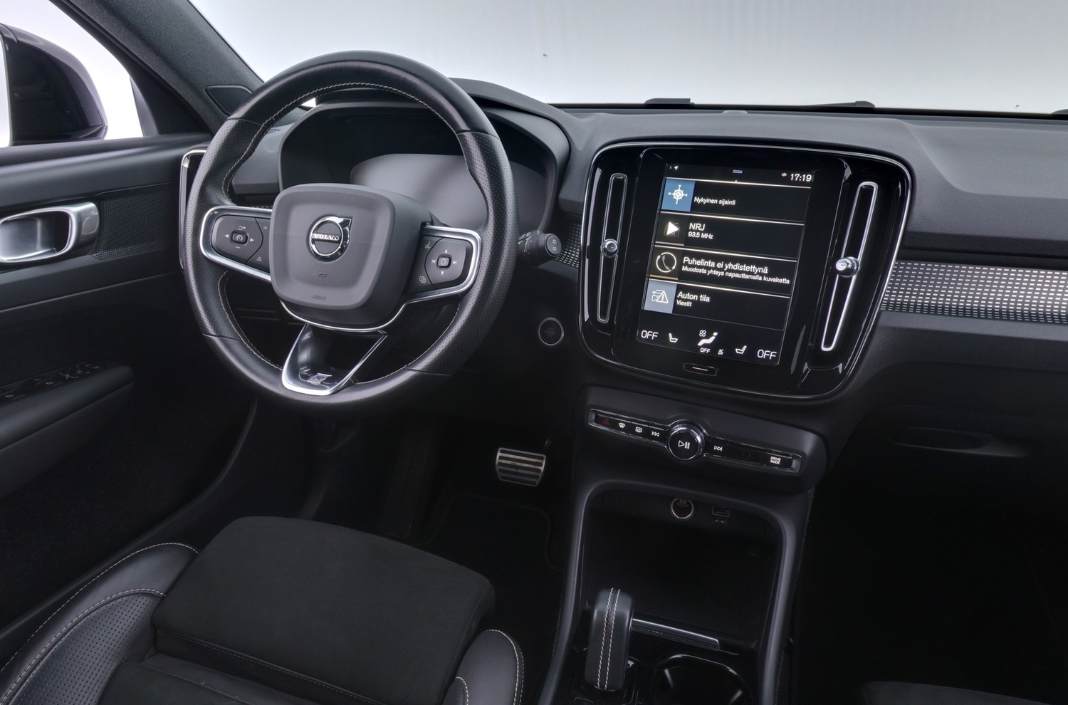 Volvo XC40 vaihtoauto