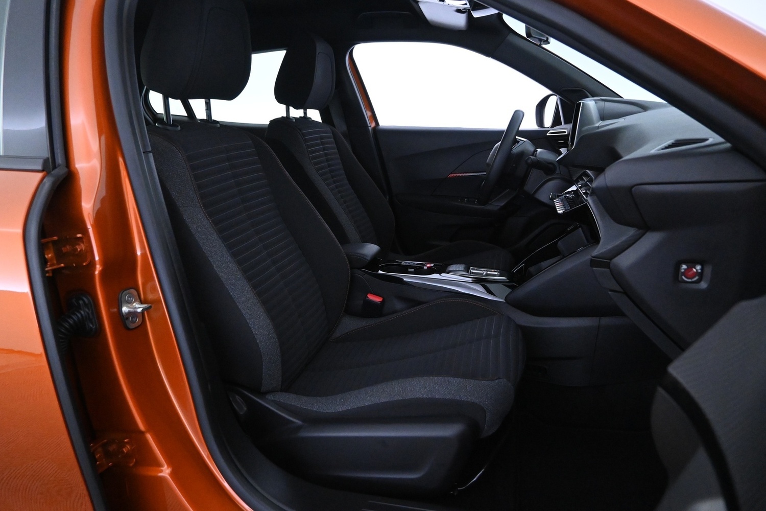 Peugeot e-2008 vaihtoauto