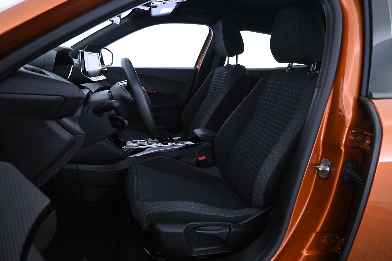 Peugeot e-2008 vaihtoauto