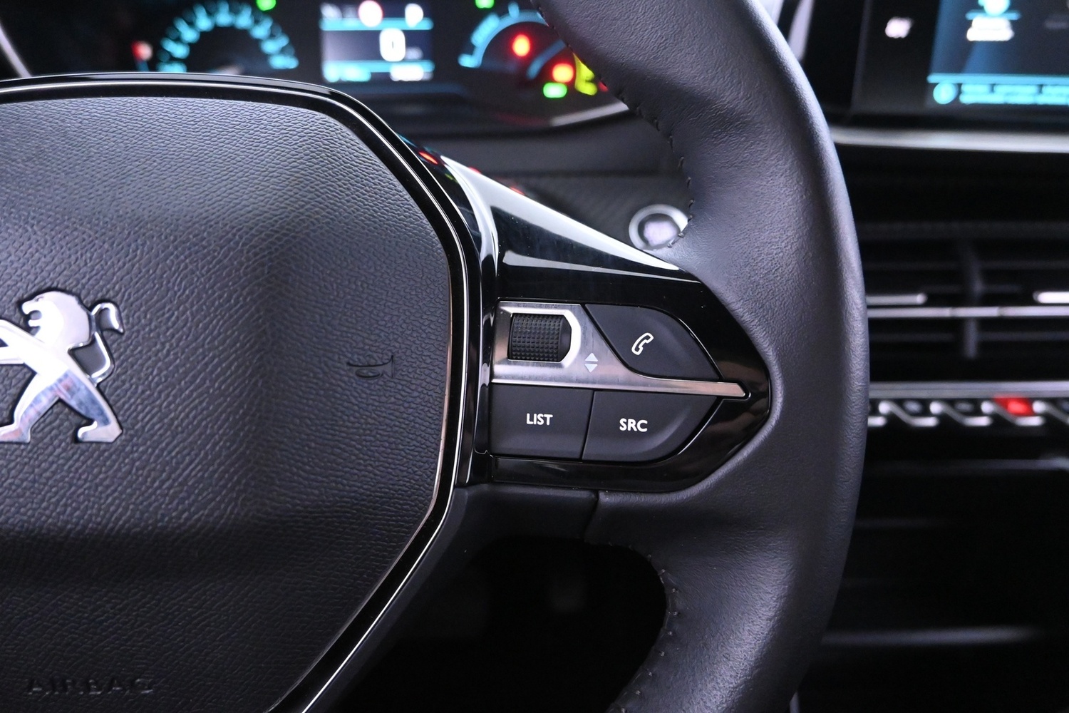 Peugeot e-2008 vaihtoauto