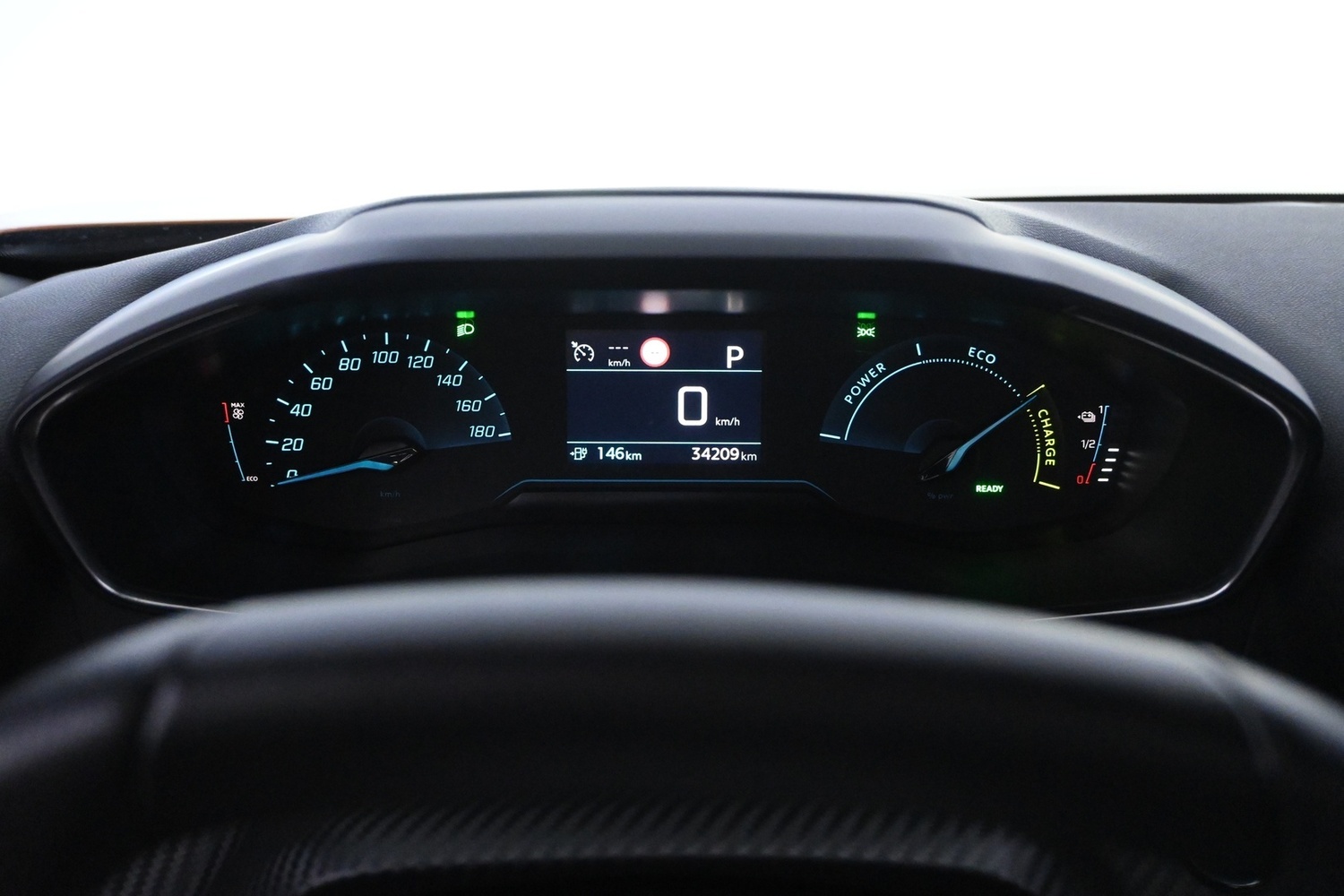 Peugeot e-2008 vaihtoauto