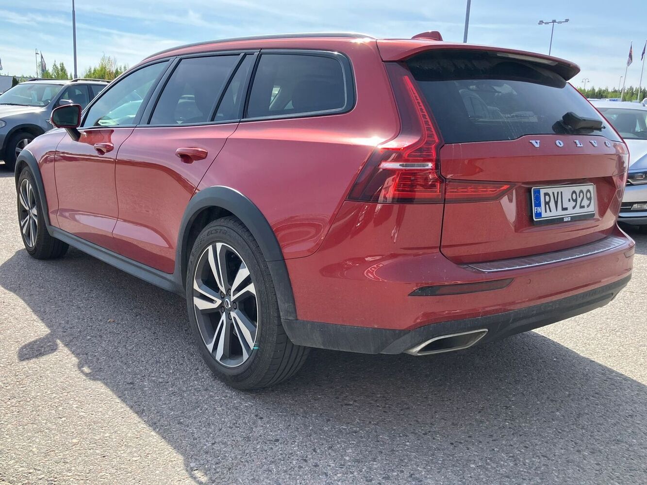 Volvo V60 Cross Country vaihtoauto