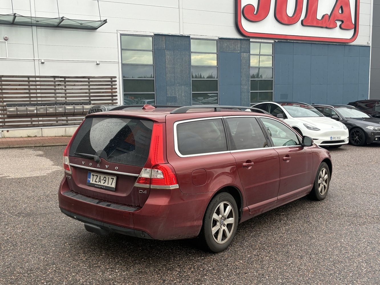 Volvo V70 vaihtoauto