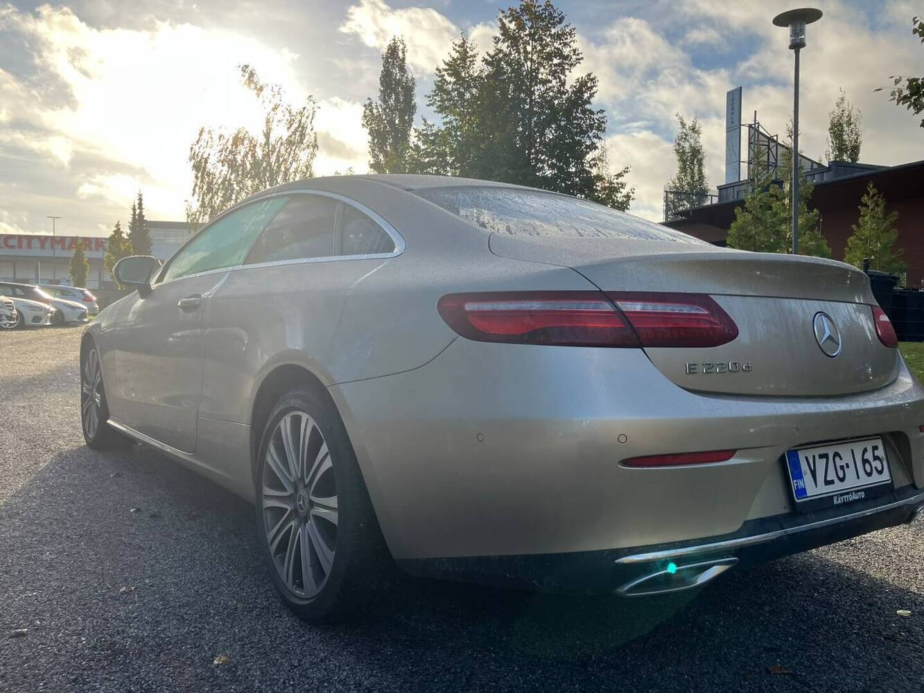 Mercedes-Benz E vaihtoauto
