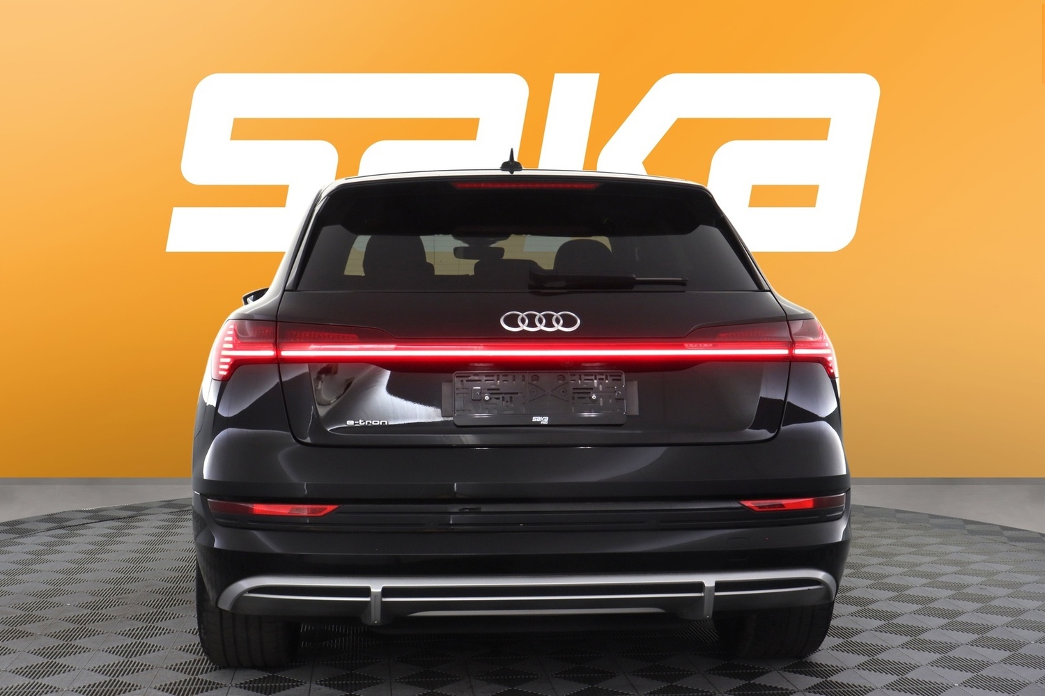 Audi e-tron vaihtoauto