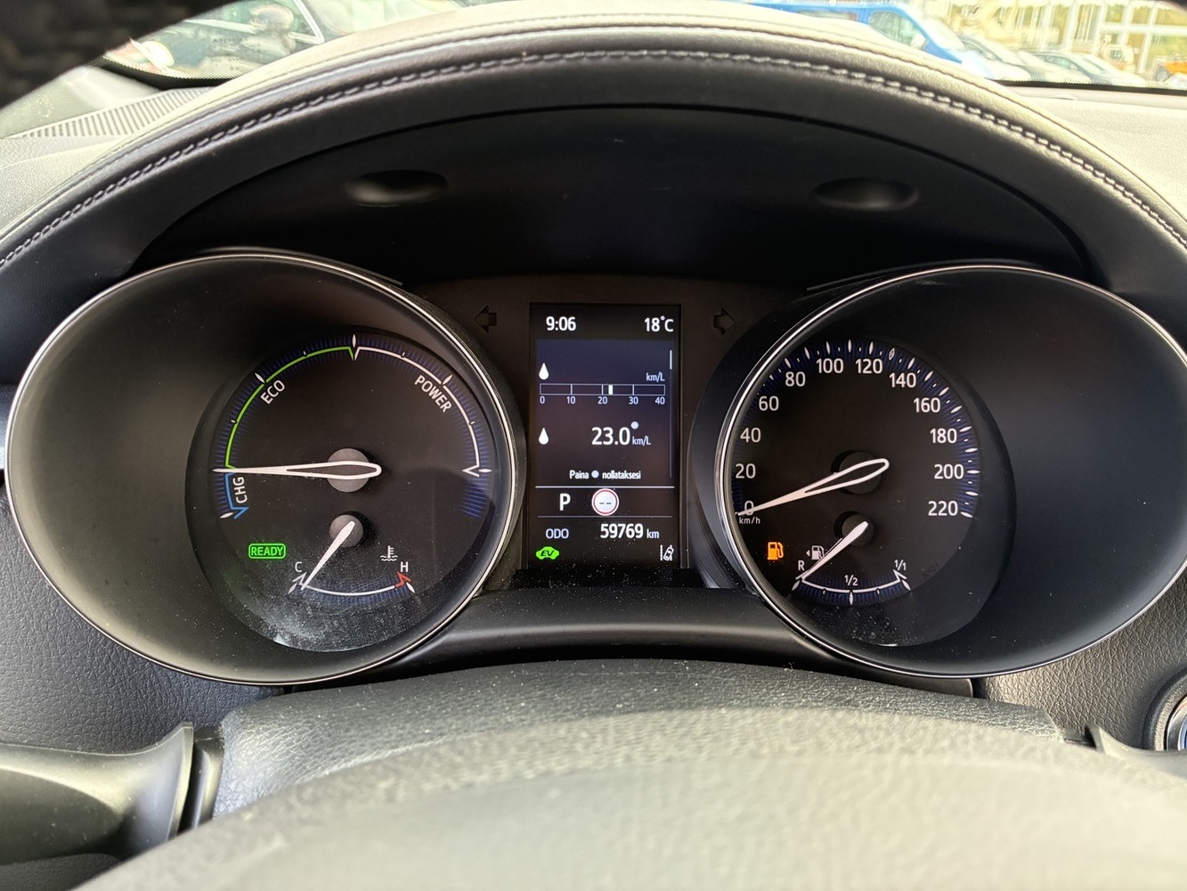Toyota C-HR vaihtoauto
