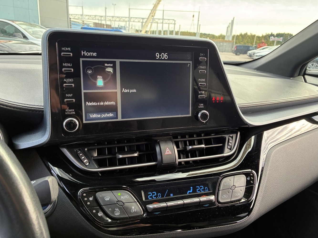 Toyota C-HR vaihtoauto