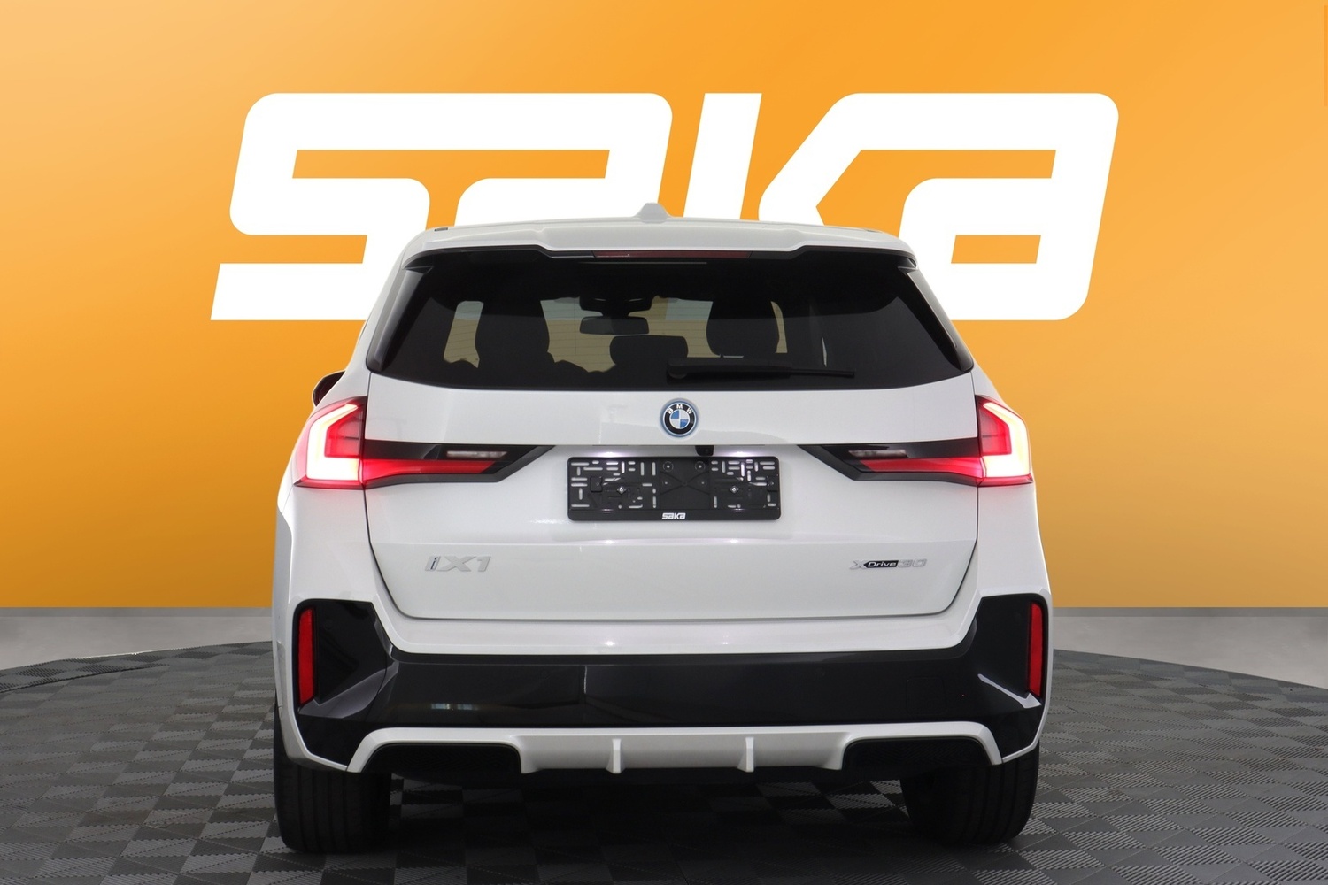 BMW iX1 vaihtoauto