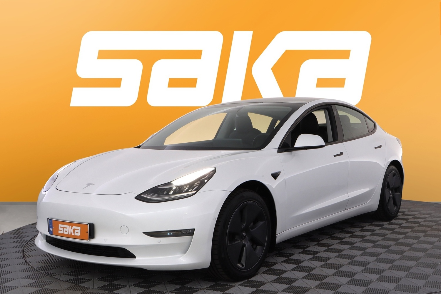 Tesla Model 3 vaihtoauto