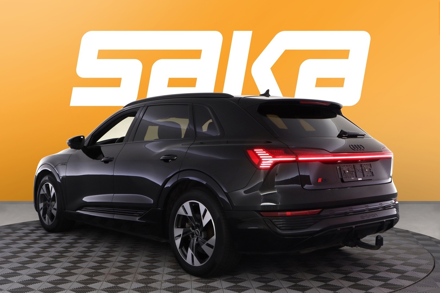 Audi Q8 e-tron vaihtoauto