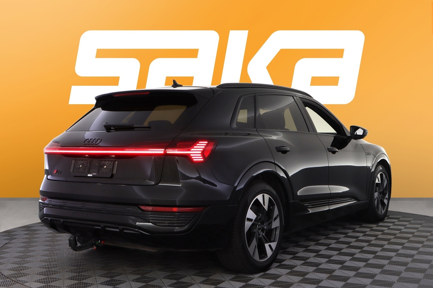 Audi Q8 e-tron vaihtoauto