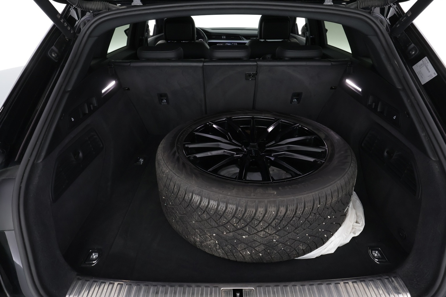 Audi Q8 e-tron vaihtoauto