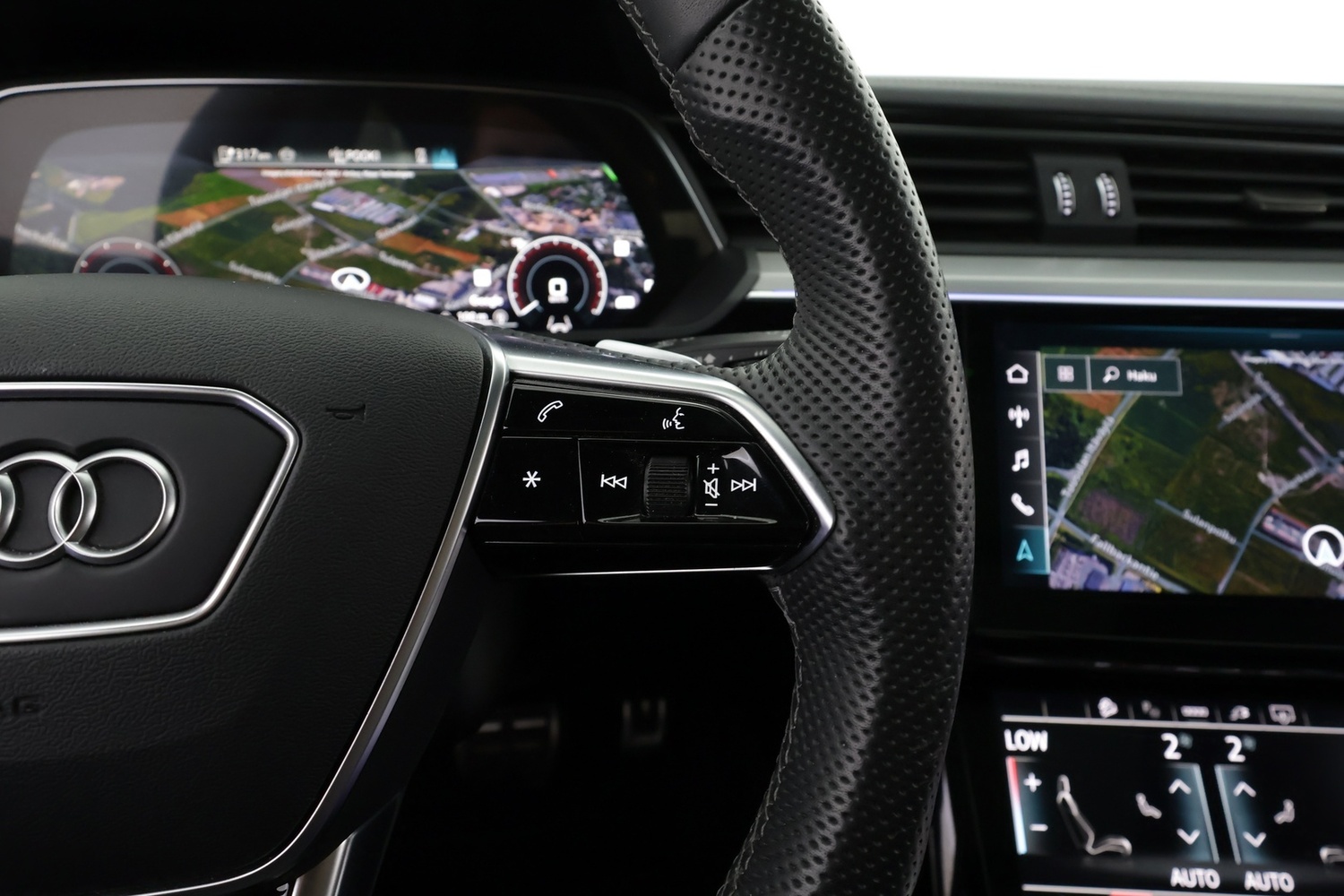 Audi Q8 e-tron vaihtoauto