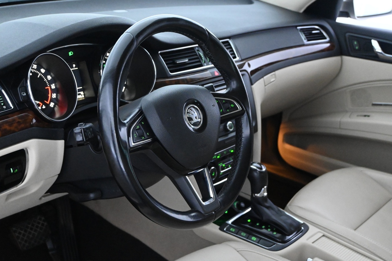 Skoda Superb vaihtoauto