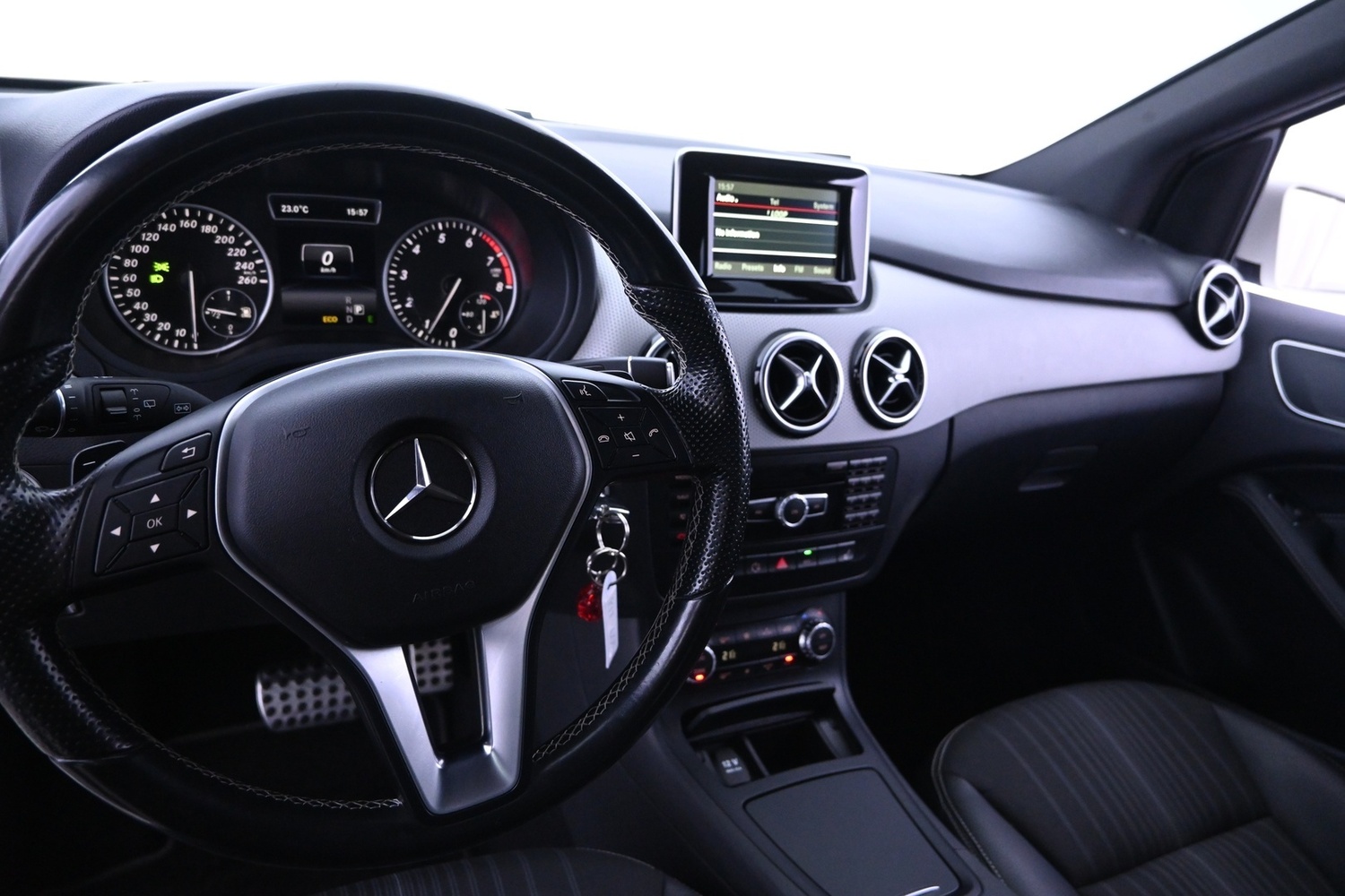 Mercedes-Benz B vaihtoauto