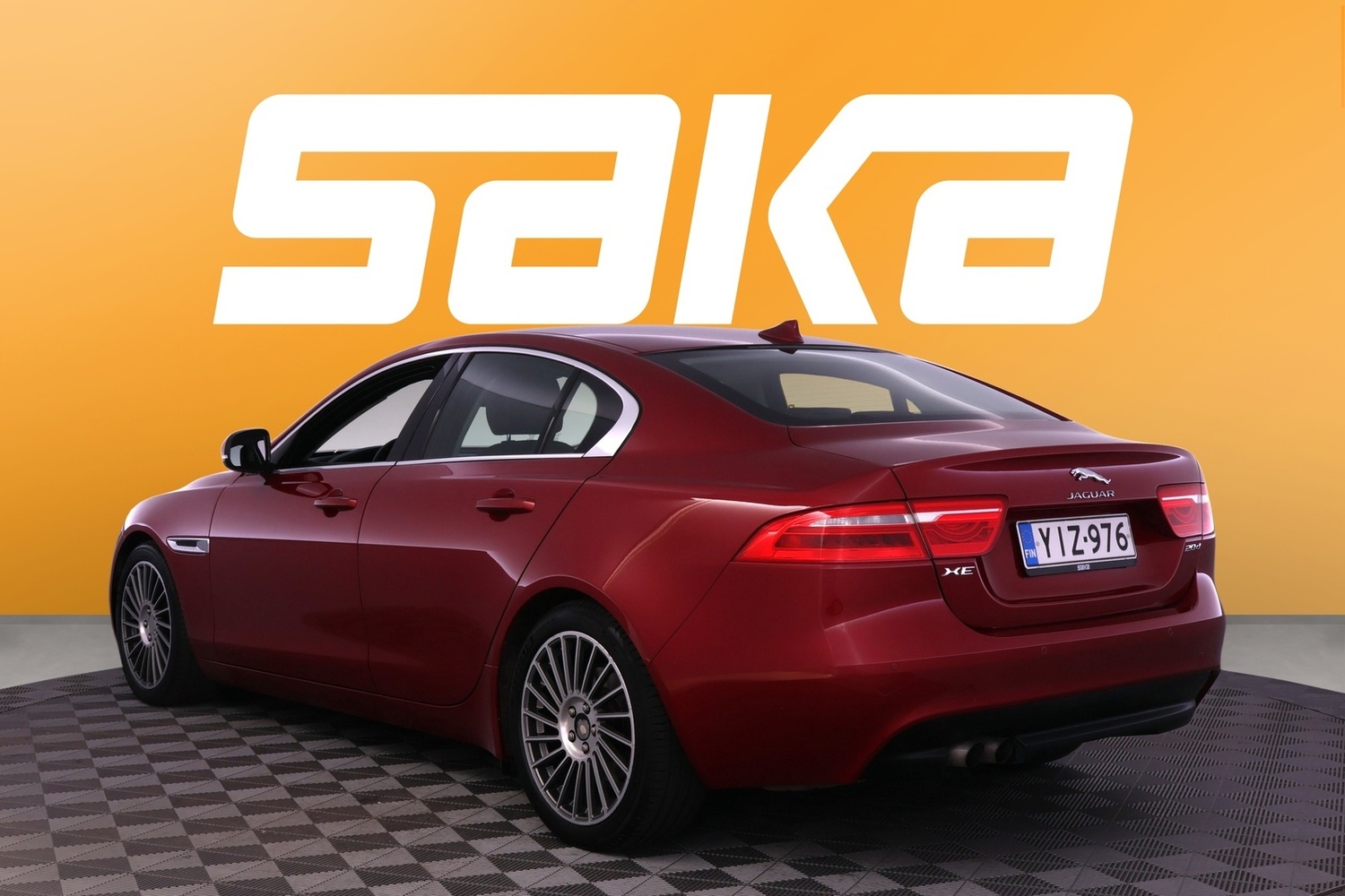 Jaguar XE vaihtoauto