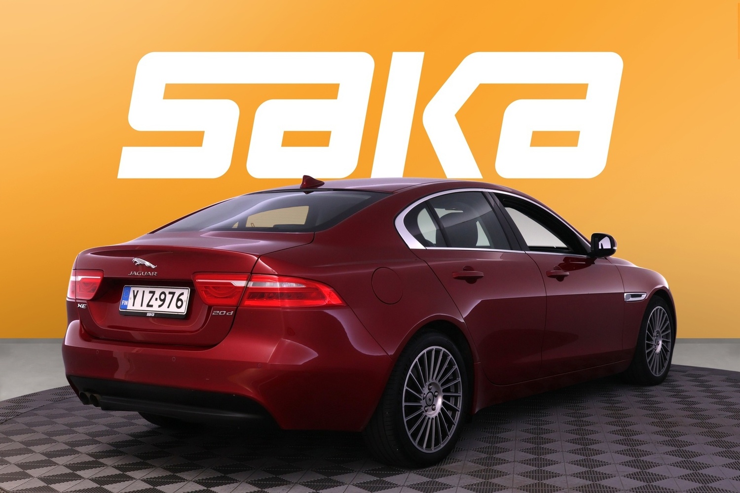 Jaguar XE vaihtoauto