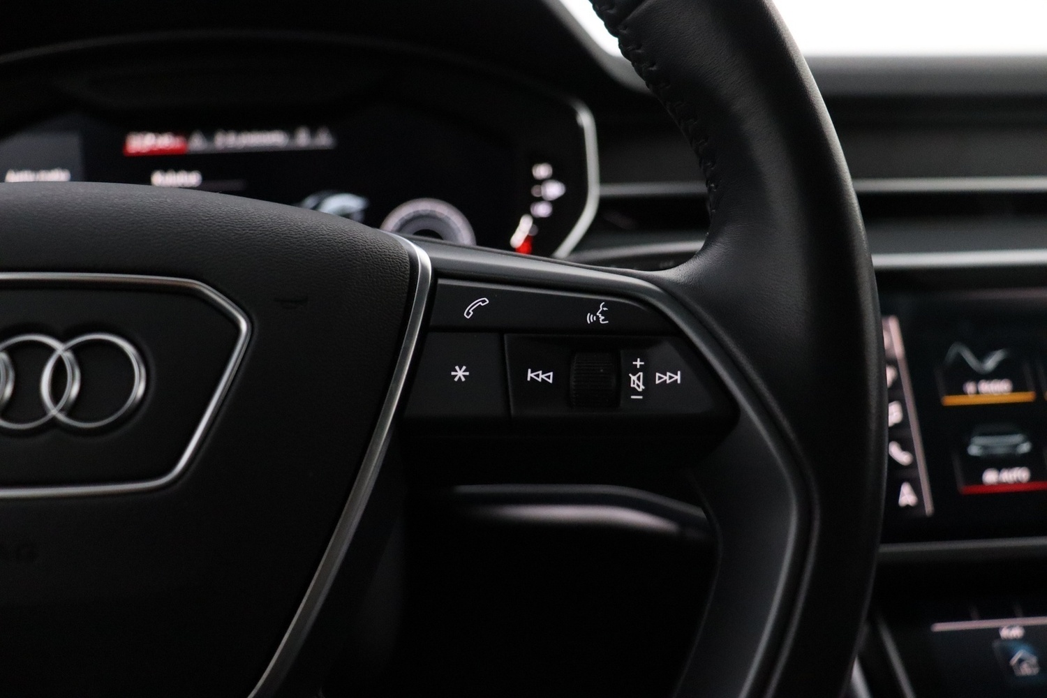 Audi A8 vaihtoauto