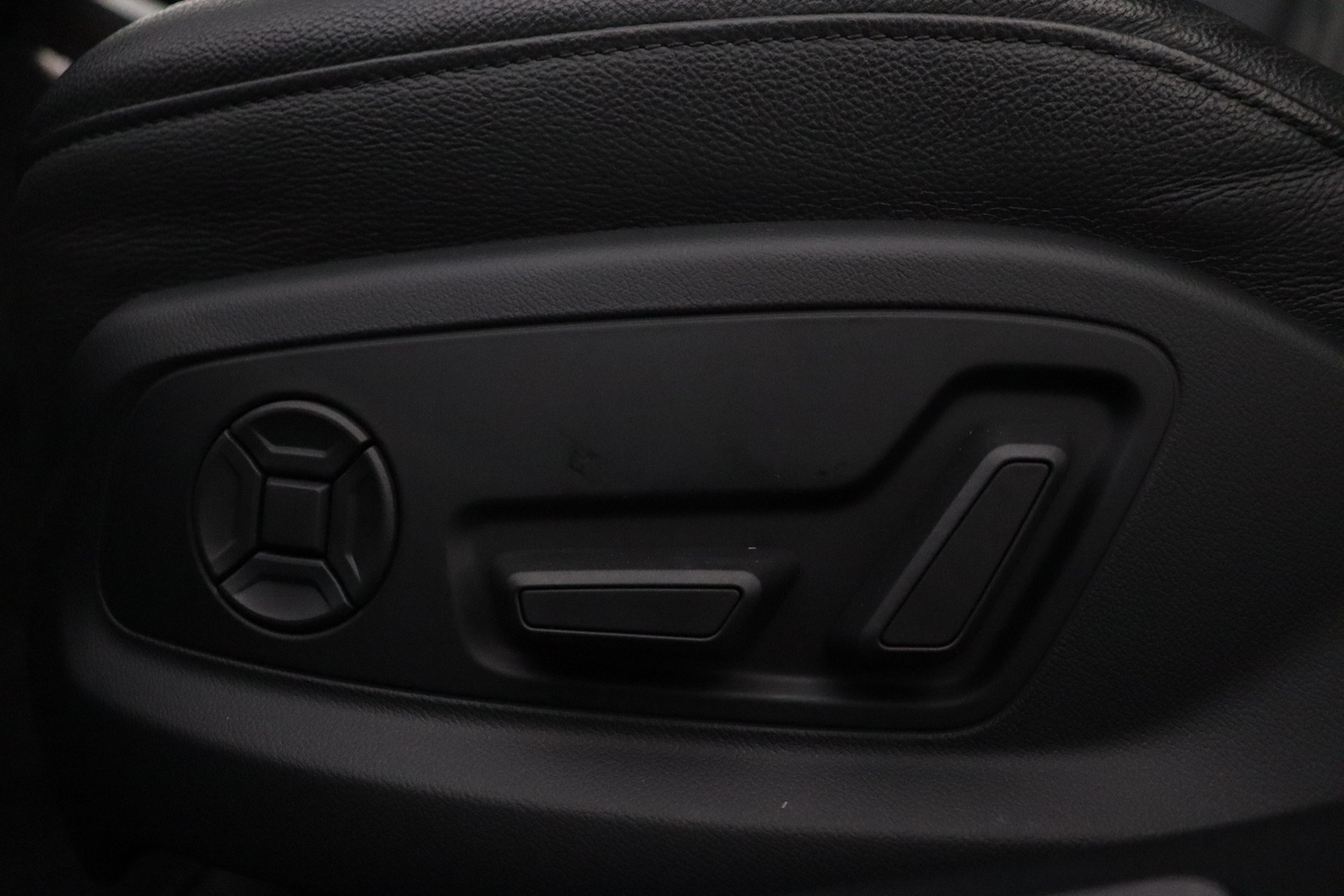 Audi A8 vaihtoauto