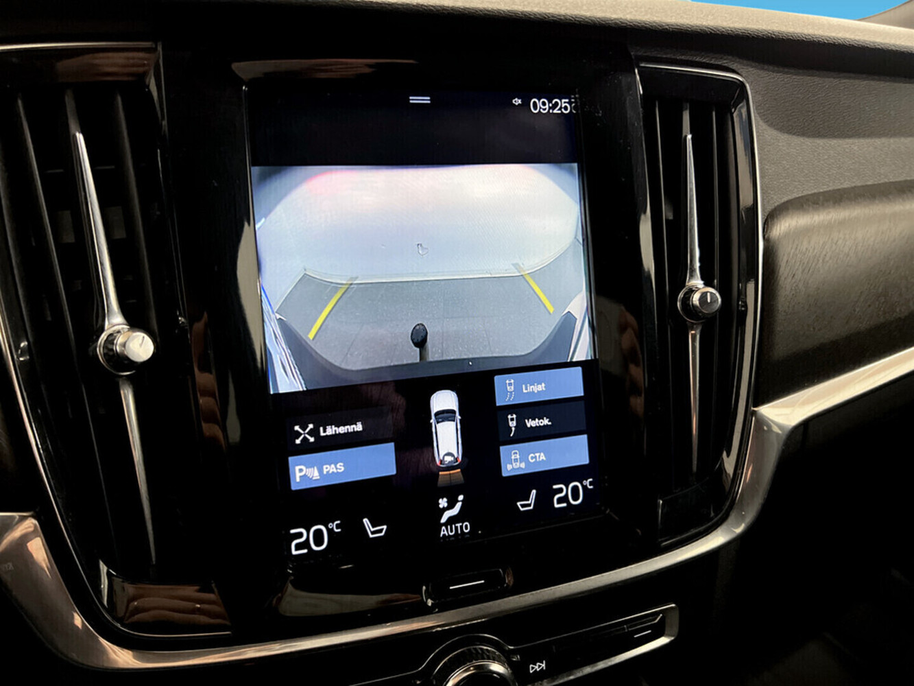 Volvo V90 Cross Country vaihtoauto