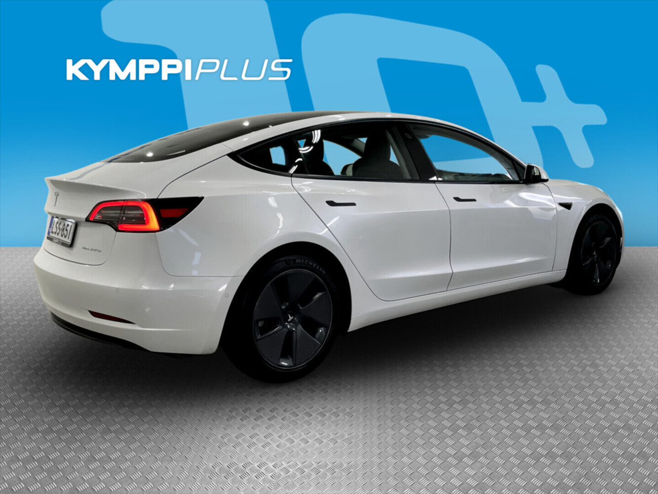 Tesla Model 3 vaihtoauto