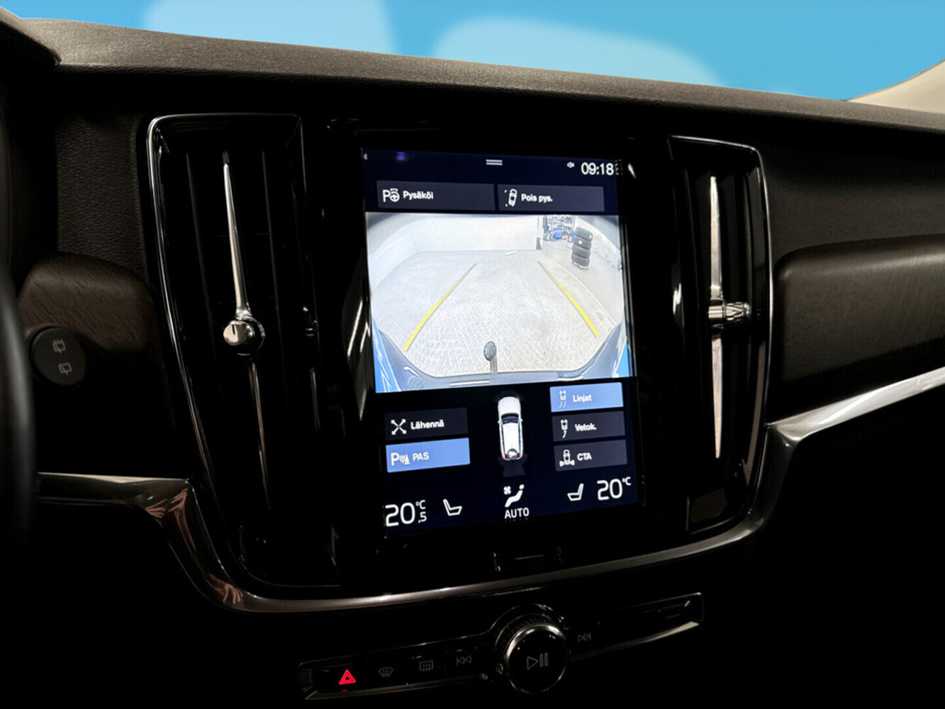 Volvo V90 Cross Country vaihtoauto
