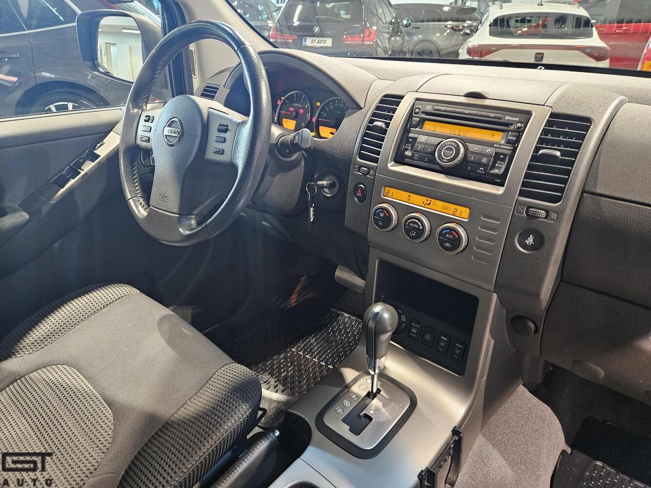 Nissan Pathfinder vaihtoauto