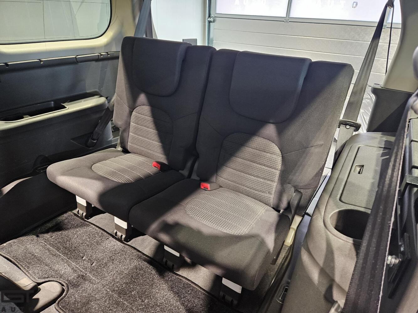 Nissan Pathfinder vaihtoauto
