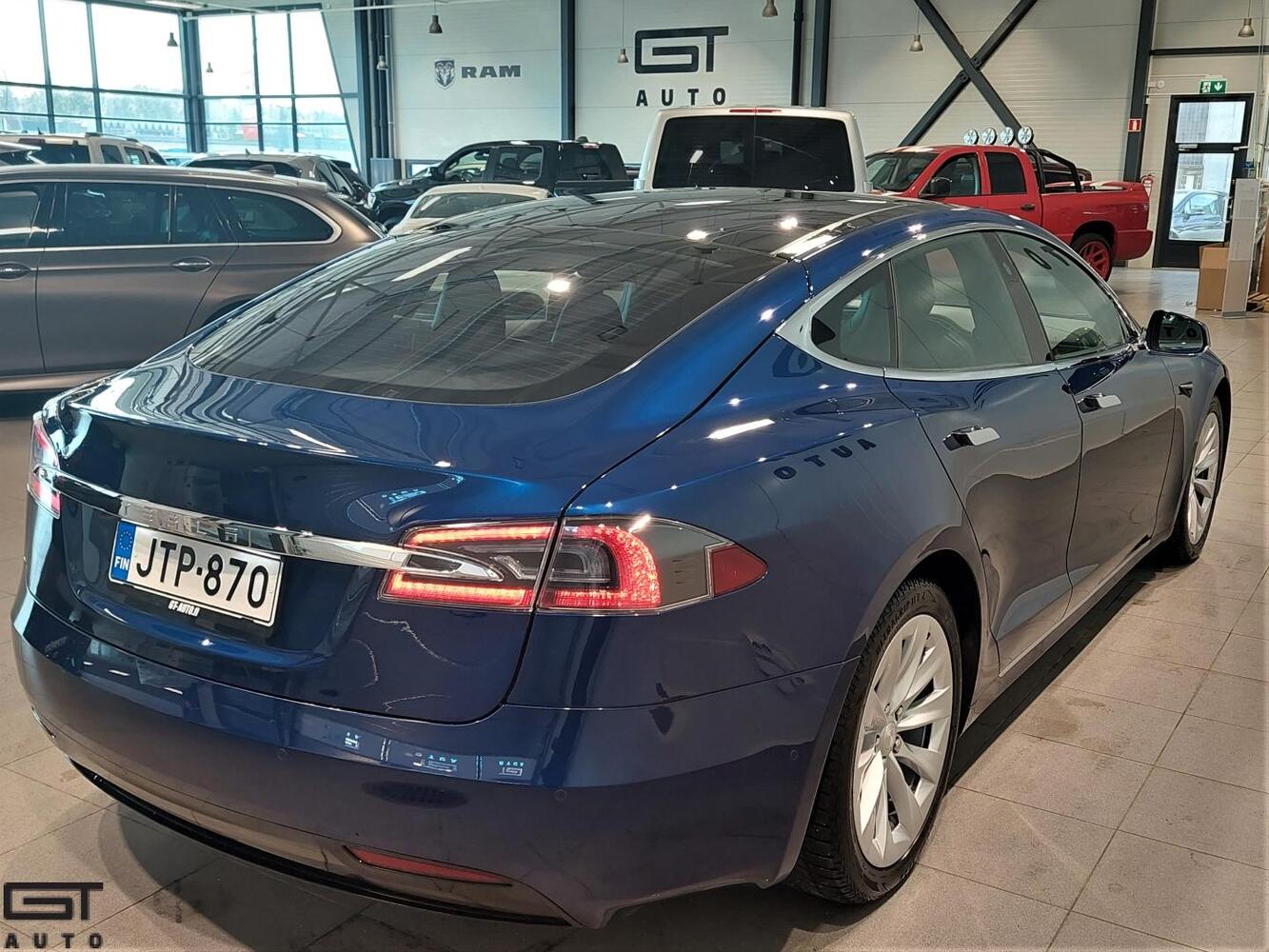 Tesla Model S vaihtoauto