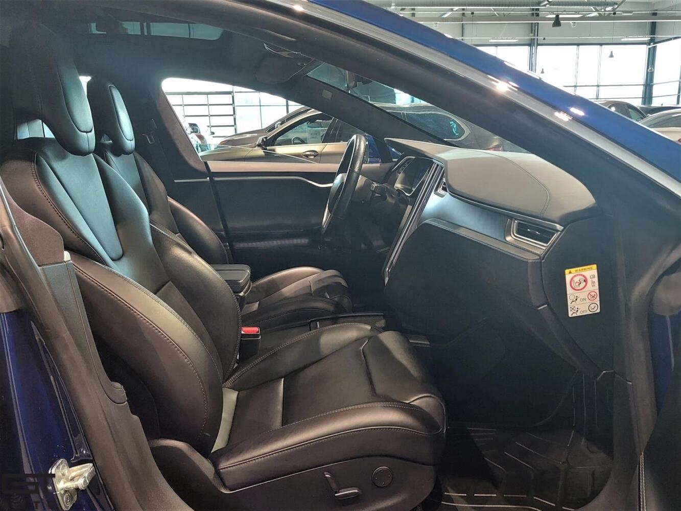 Tesla Model S vaihtoauto