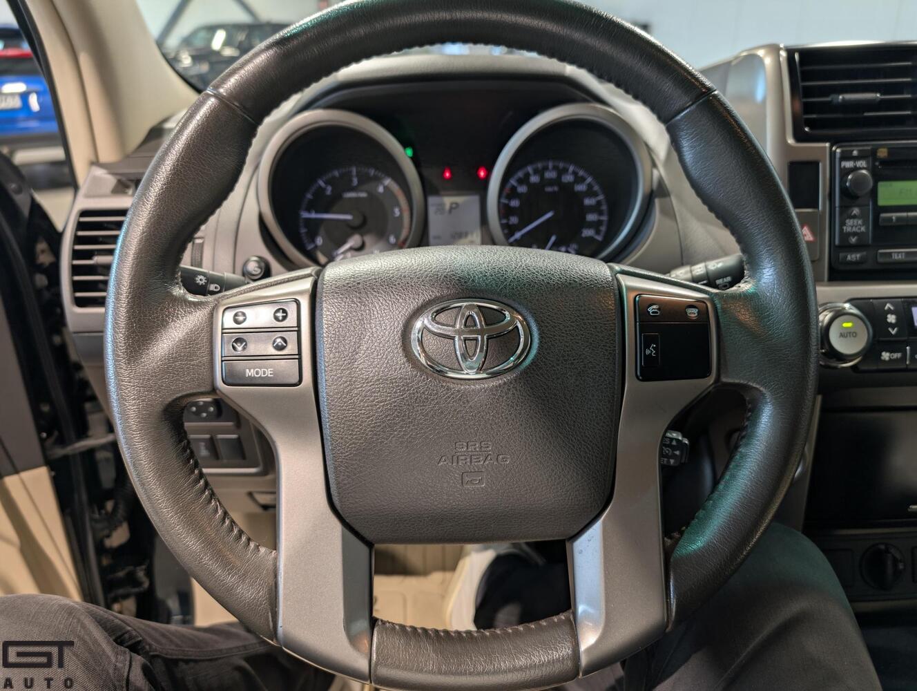 Toyota Land Cruiser vaihtoauto