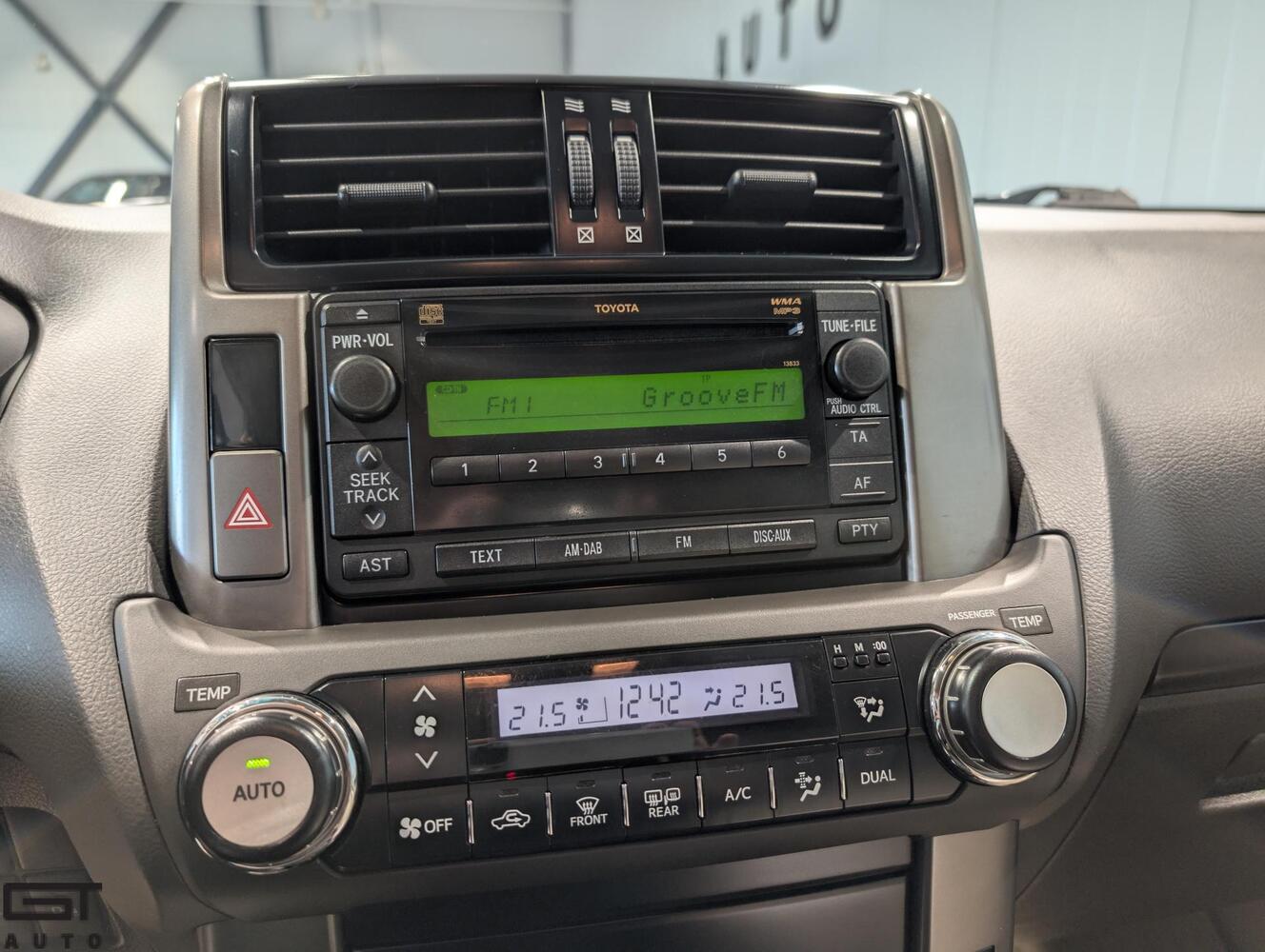 Toyota Land Cruiser vaihtoauto