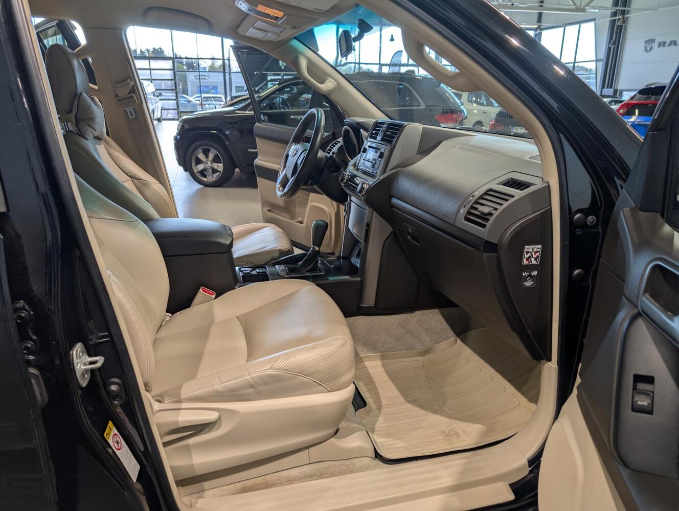 Toyota Land Cruiser vaihtoauto