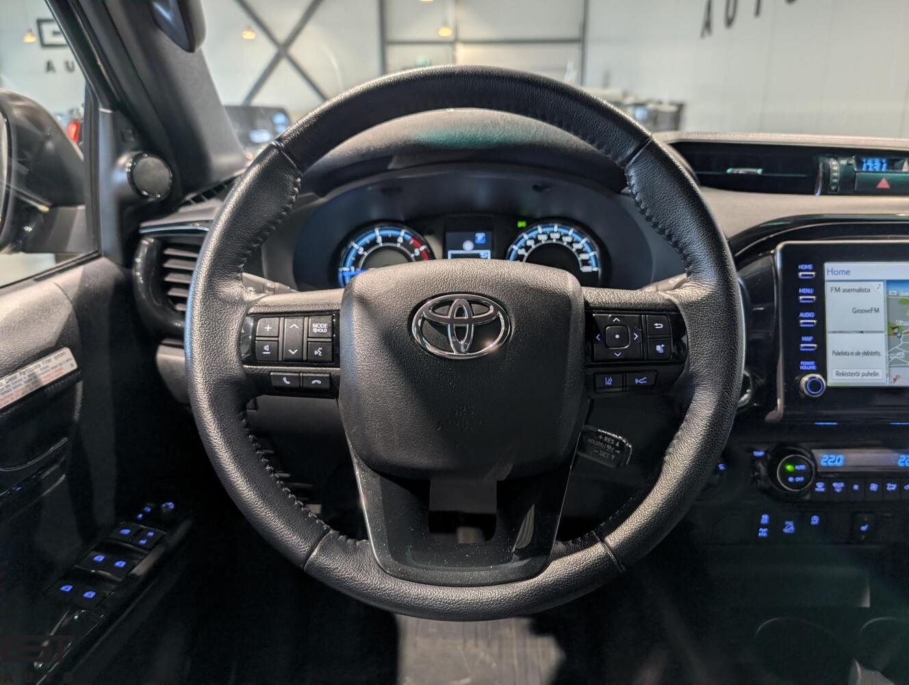 Toyota Hilux vaihtoauto