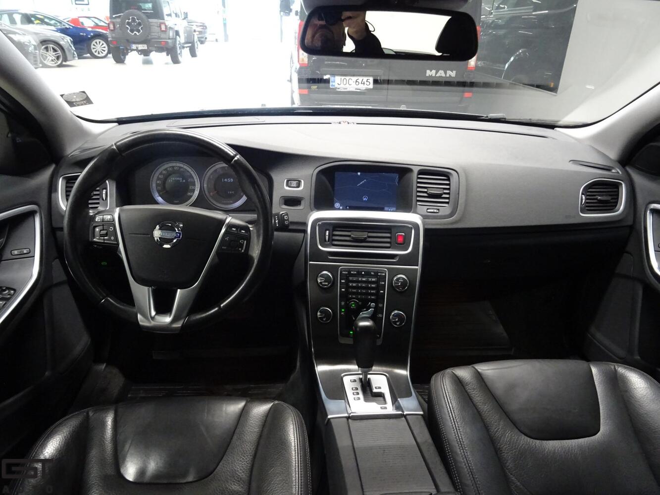 Volvo V60 vaihtoauto